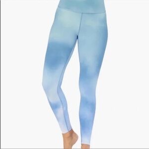 Beyond Yoga Spacedye Blue and White Cloud Leggings Size Medium